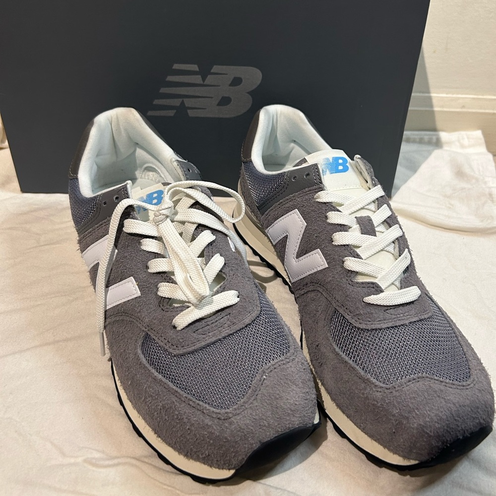 New Balance 574 Classic Sneaker Apollo Grey Men’s 12 US New With Box